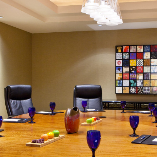 sheatlxsmf-179711-executive-boardroom-high_1800x787